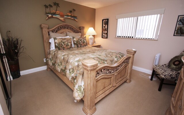 Beach Palms 402