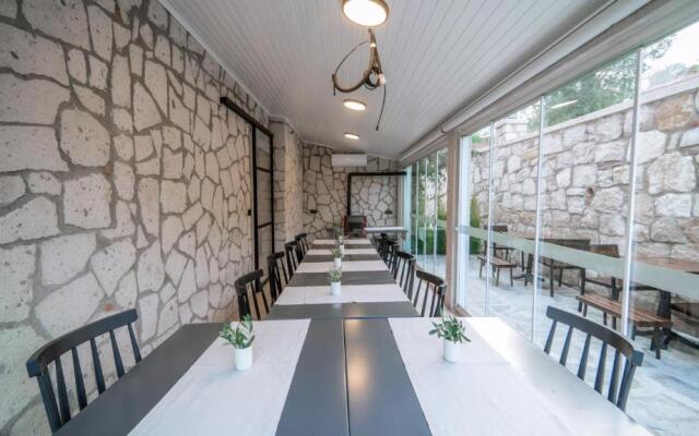 Urla 1867 Hotel