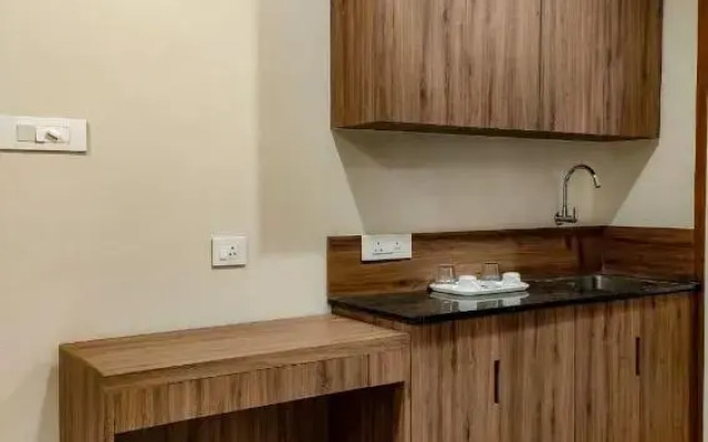 RR Mount Elite Suites