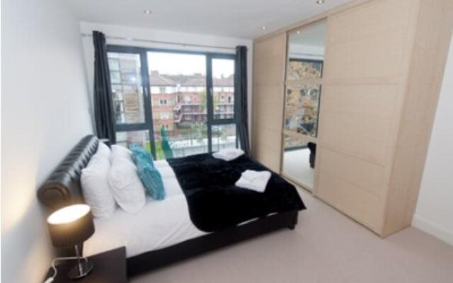 London Bridge Apartment