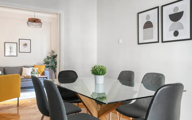 Dew 1-Bedroom Apartment in Athens