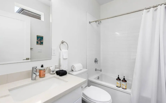 The Golden Lion Sweet Suite