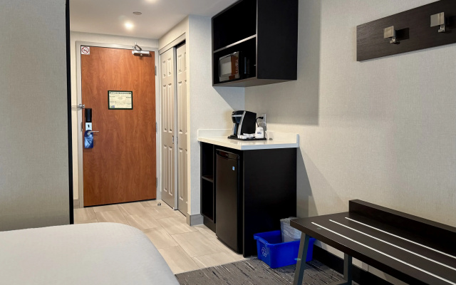 Holiday Inn Express & Suites Brampton by IHG