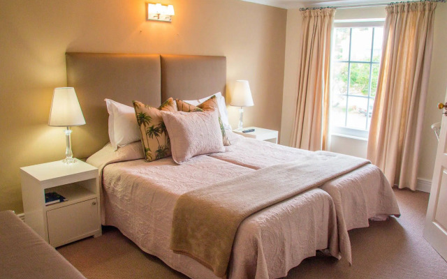 Milkwood Manor on Sea Hotel