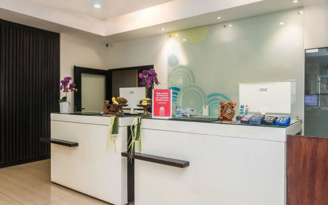 ZEN Rooms Kuta Sentral Parkir 2