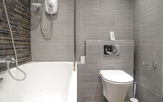 Saltwell Street - Deluxe Double Room