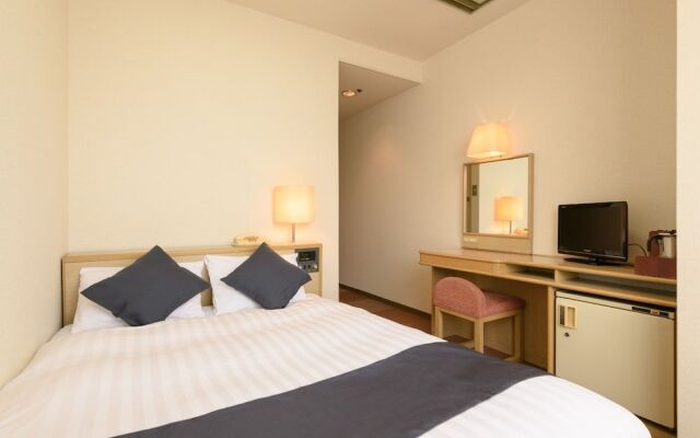 Oyo Ueda Station Hotel