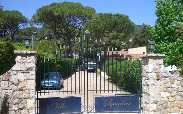 Villa Squadra