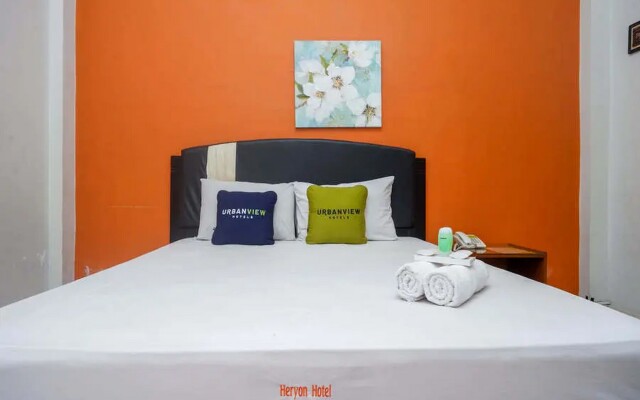 Sans Hotel Heryon Yogyakarta