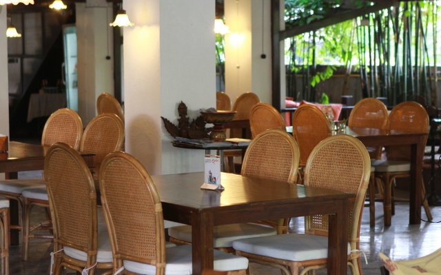 Chompor Lanna Restaurant & Boutique Resort