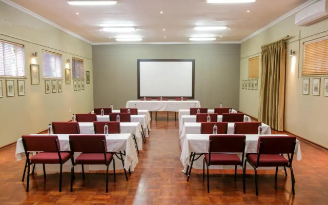 Queen’s Hotel by BON Hotels