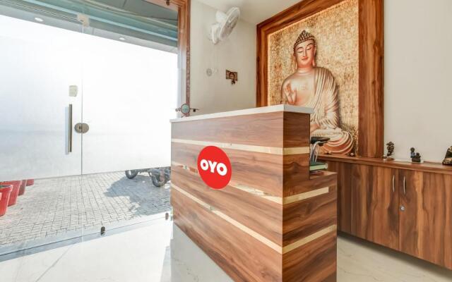OYO Flagship 70397 Hotel Royal Kingz