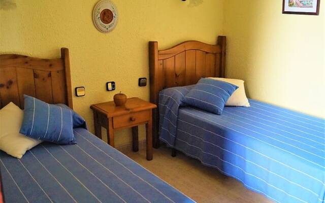 House - 2 Bedrooms with Pool and WiFi - 107930