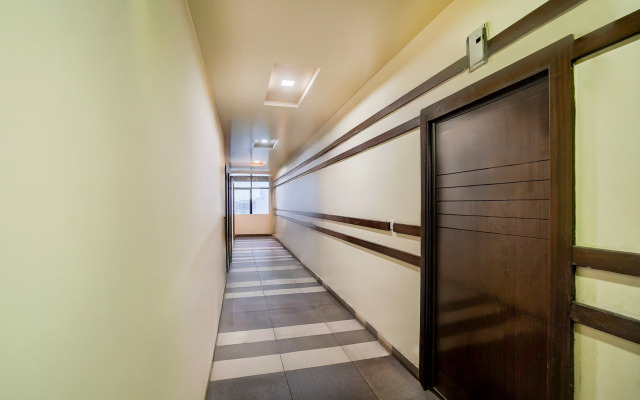 Super Townhouse Lalghati Near Airport