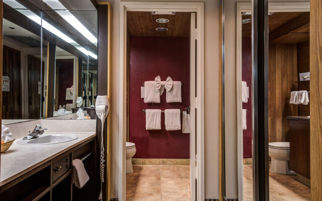 Lakeside Inn and Casino