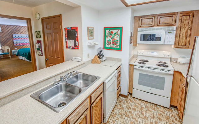 Aspen Creek 305 - One Bedroom Condo