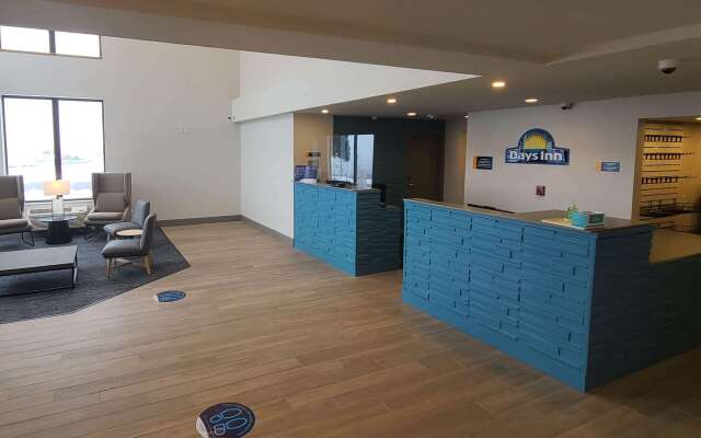 Days Inn by Wyndham Johnson Creek