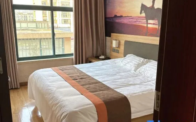Yunlingge Hotel
