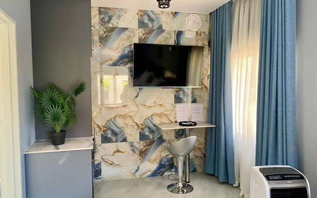 Executive Studio Apartment Near the Airport - 2320