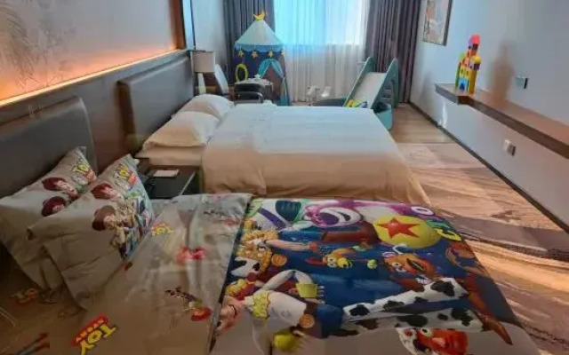 Golden LEAF Hotel