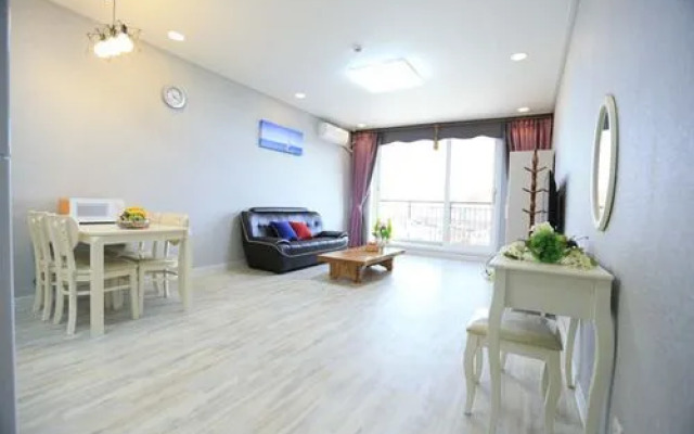 Buan Mohang Crystal Pension