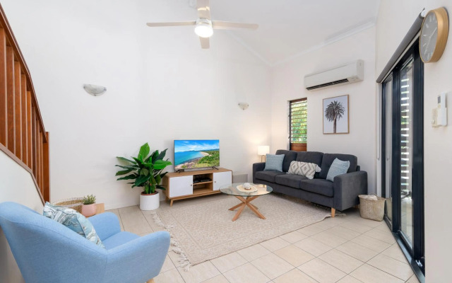 Seascape Holidays at 30 Tropic Style