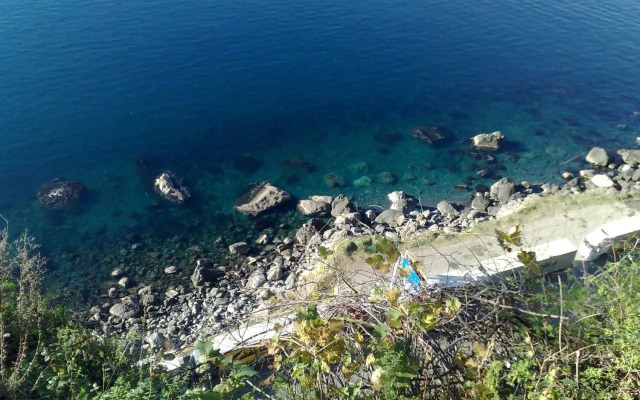 Guest House Lazuri