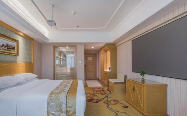 Vienna Hotel Nanning Qingxiu Mountain