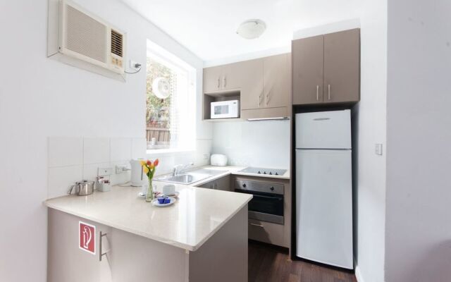 Easystay Studio Apartments