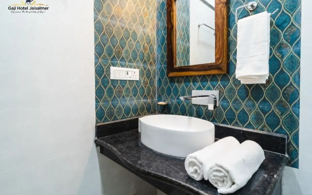 Gaji Hotel