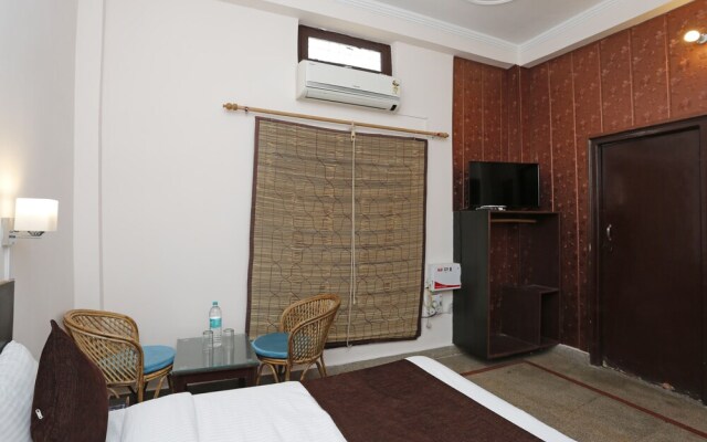 Radha Krishna Guest House