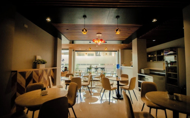 Rudhil's Place Hotel