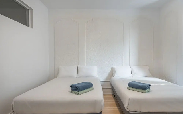 5221 St Urbain