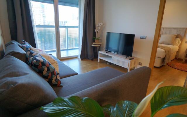 Apt. Fira Gran Via - Barcelona4Seasons