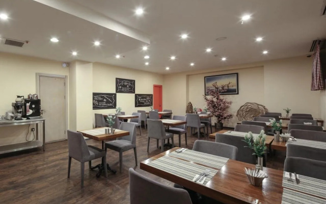 The Gate 30 Suites