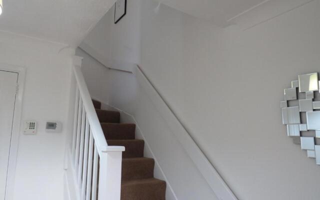 Remarkable and Perfect 3 Bed House in Nottingham