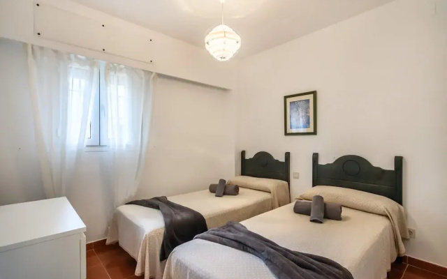 Golf & Riverside Apartment in Isla Canela