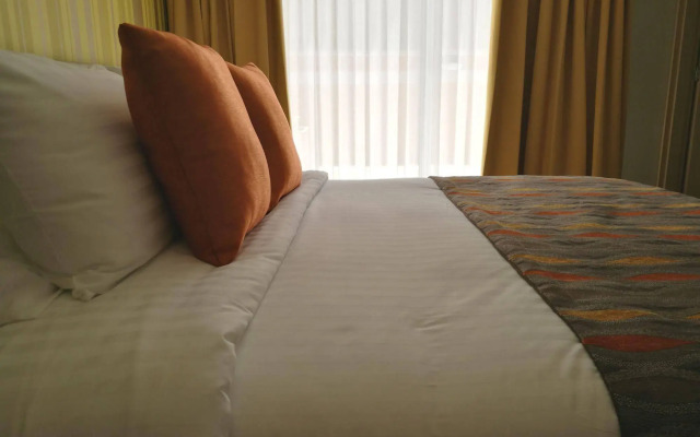 Hotel Plaza Suites
