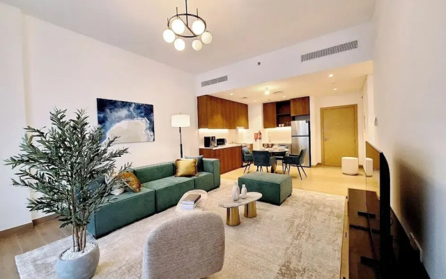Stylish 1BR Apartment in La Sirene