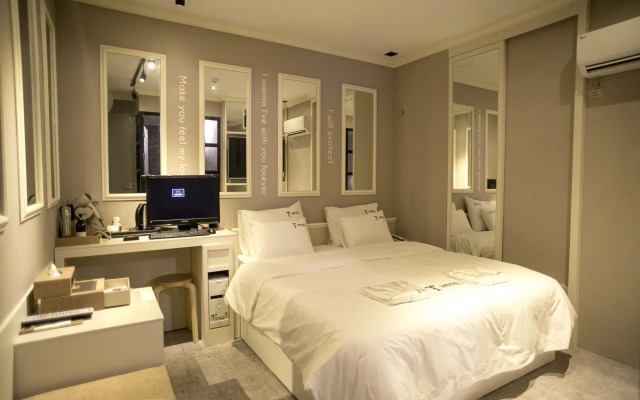 T Hotel