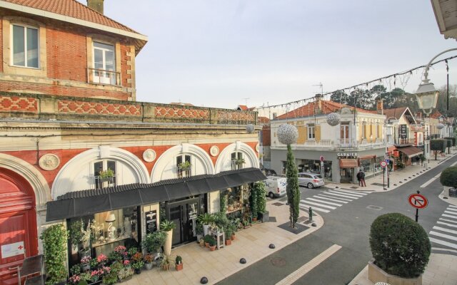 Maison bleue du bassin