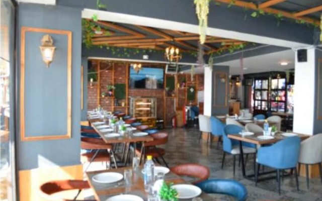 Hotel Garhwal Terrace Mussoorie