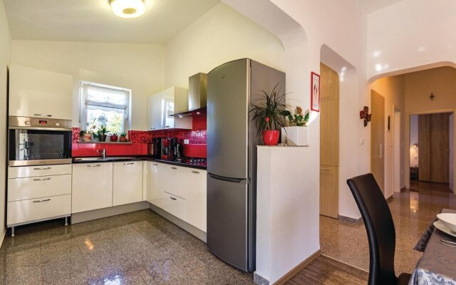 Stunning Home in Fazana With Wifi and 3 Bedrooms