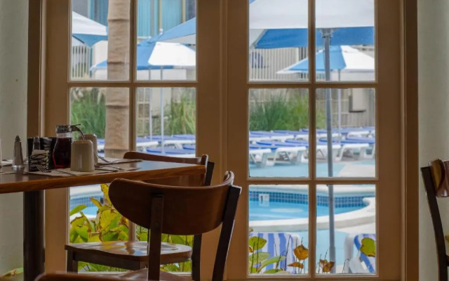 Oceanfront Pan American Hotel