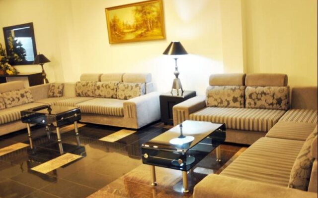 Peradeniya Rest House