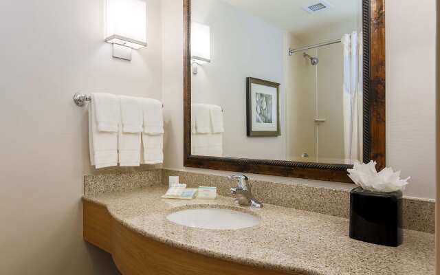 Hilton Garden Inn Bakersfield
