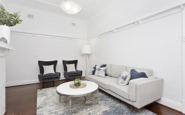 Elegant Art Semi Detached 2-bed Home