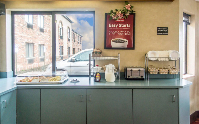 Econo Lodge Cleveland Southeast - Kent