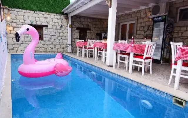 Zubeyde Hanim Alacati Otel
