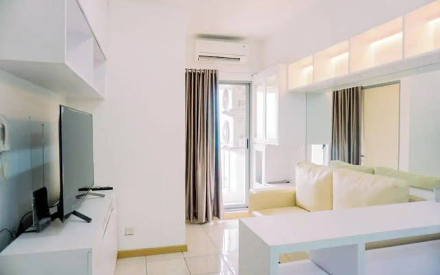 Scenic And Homey 2Br Apartment M-Town Residence Near Mall